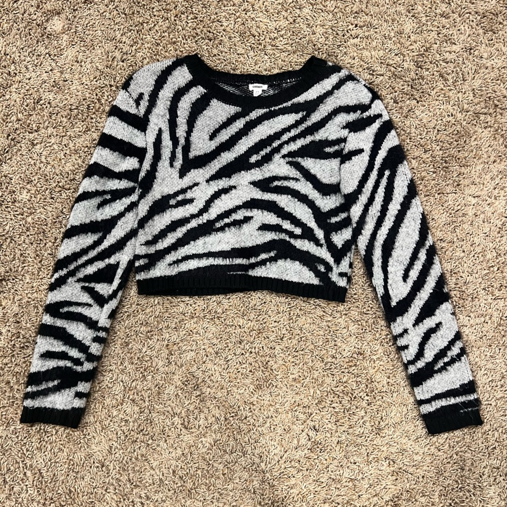 GARAGE: ZEBRA PRINT CROPPED SWEATER